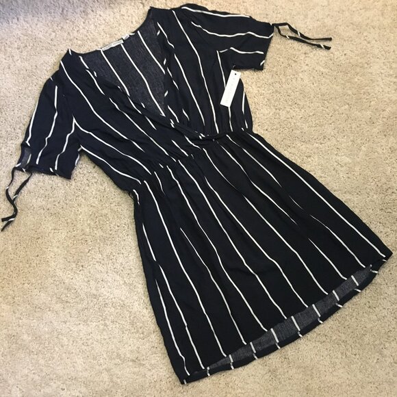 NWT La Classe Couture Striped Tie Sleeve Tunic Dress - Picture 11 of 16